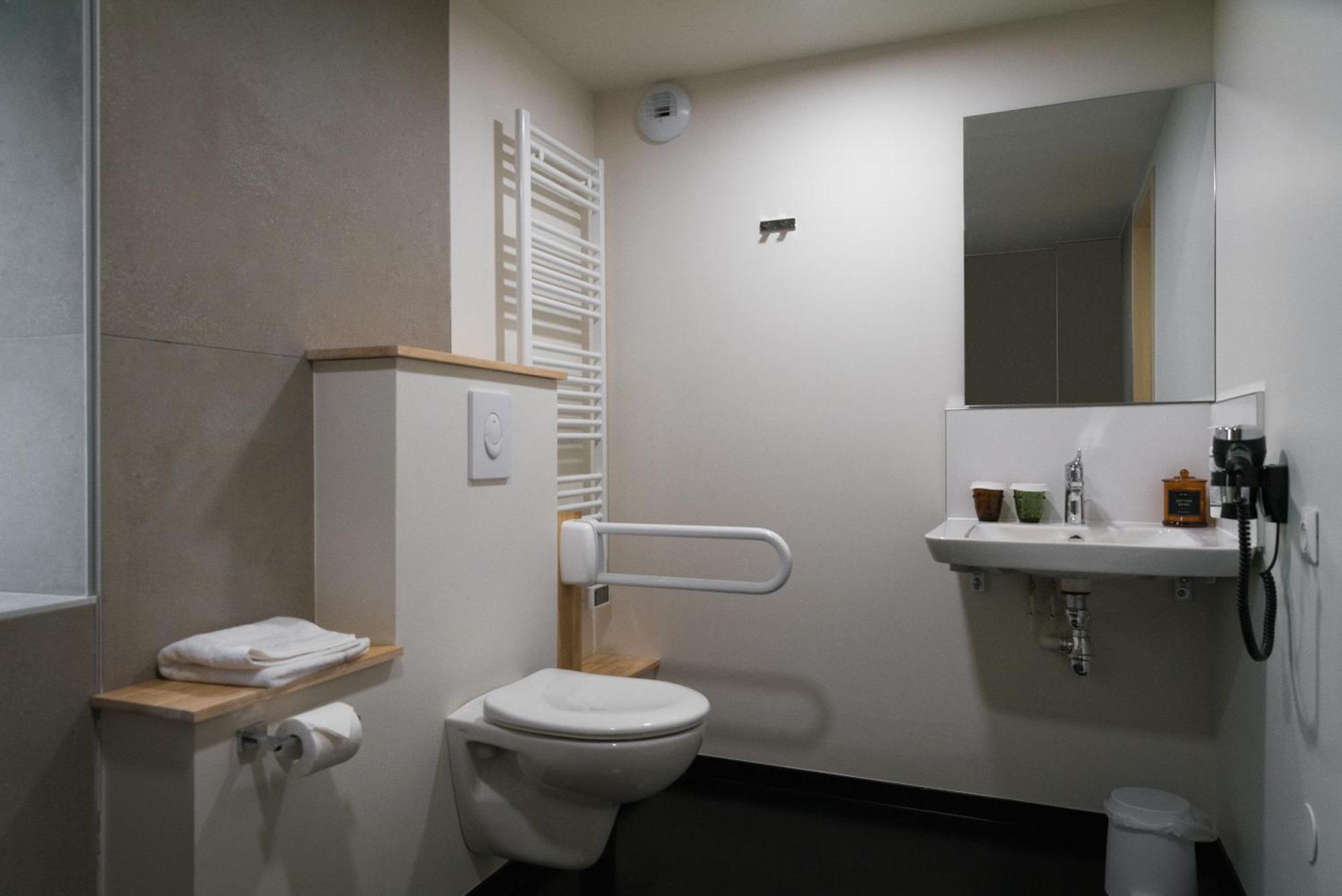 Domaine De L'ecorcerie Hotel Fontaine-le-Comte